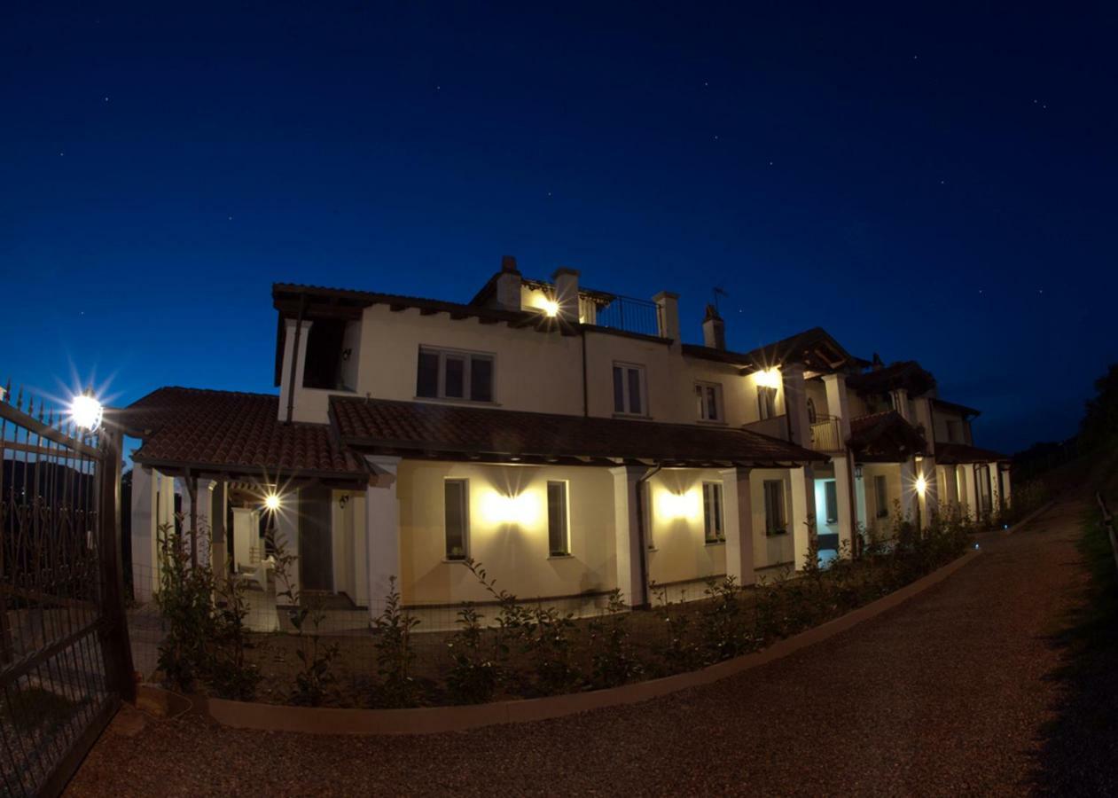 Il Sassoscritto Bed&Breakfast Montecalvo Versiggia Esterno foto